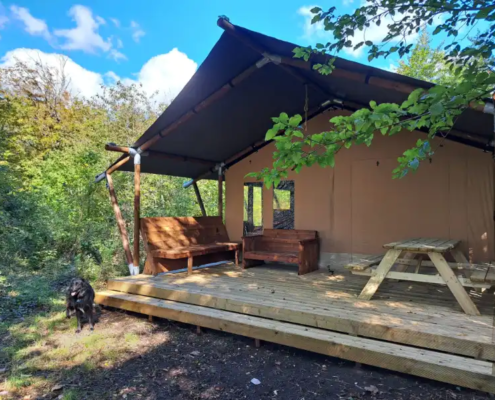 glamping tent noord-oost frankrijk op domain du cloitre saint-christophe